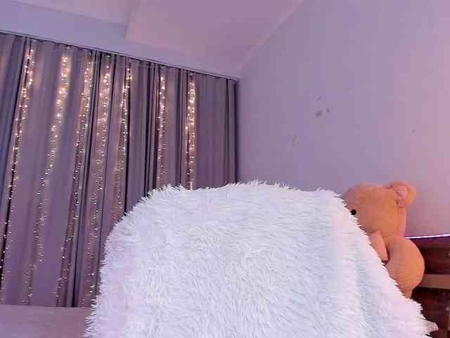 Dollyiaa webcam
