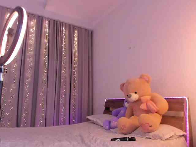 Dollyiaa webcam