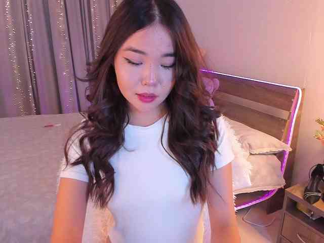 Dollyiaa webcam