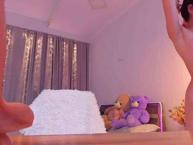 Dollyiaa webcam