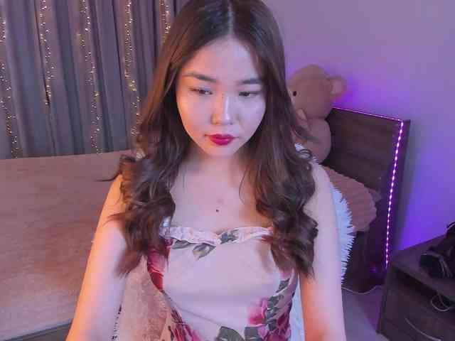 Dollyiaa webcam