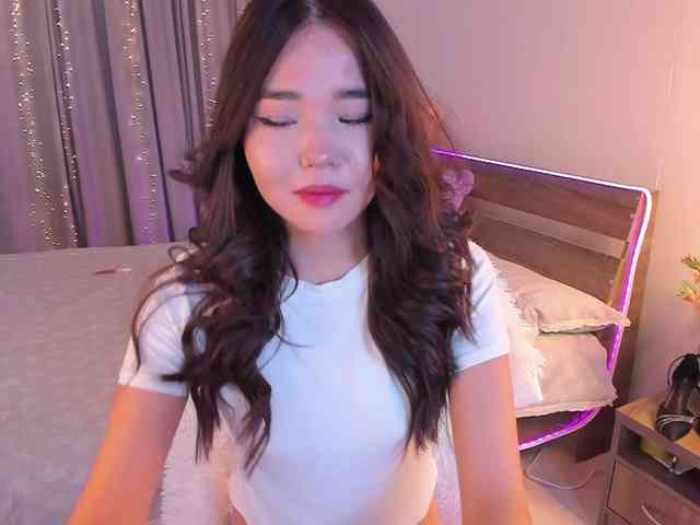 Dollyiaa webcam