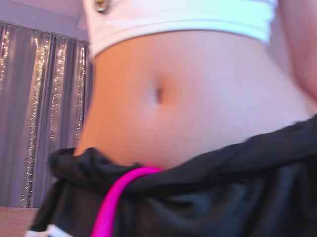 Dollyiaa webcam