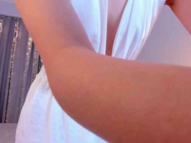 Model: Dollyiaa