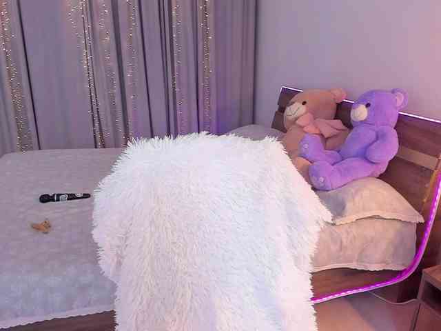 Dollyiaa webcam