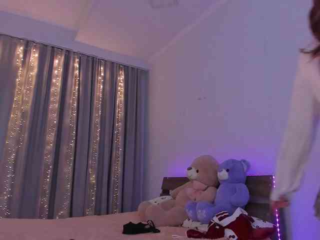 Dollyiaa webcam