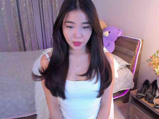 Dollyiaa webcam