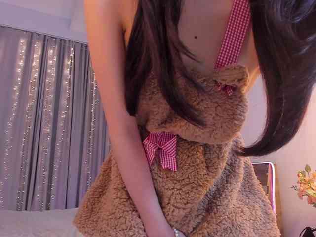 Dollyiaa webcam