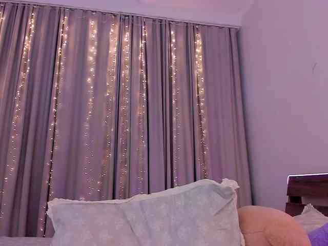 Dollyiaa webcam