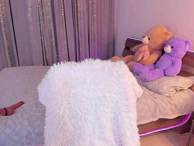 Dollyiaa webcam