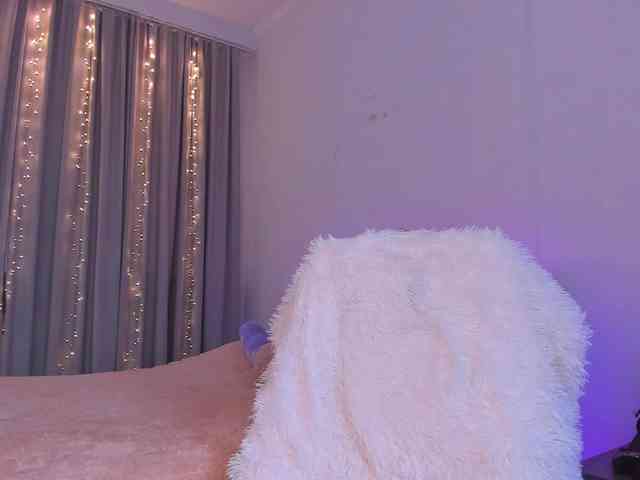 Dollyiaa webcam