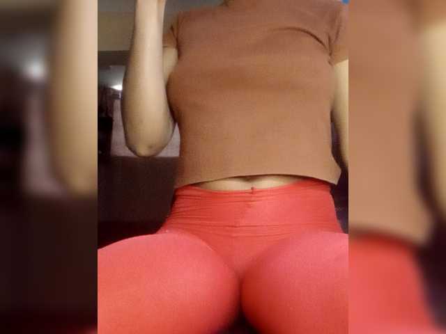 Petite-mpenzi live cam on BongaCams