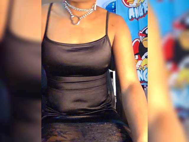 Petite-mpenzi live cam on BongaCams