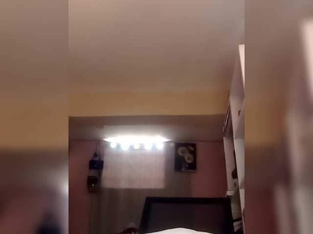 Petite-mpenzi live cam on BongaCams