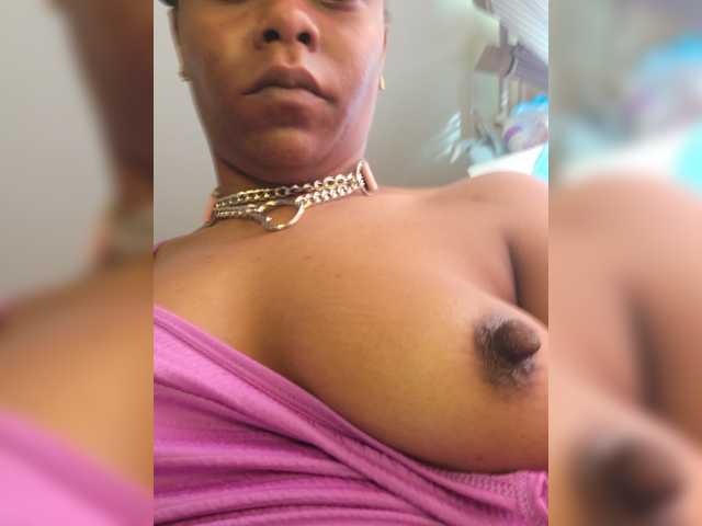 Petite-mpenzi live cam on BongaCams