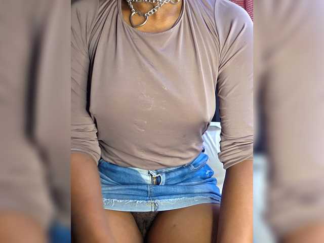Petite-mpenzi live cam on BongaCams