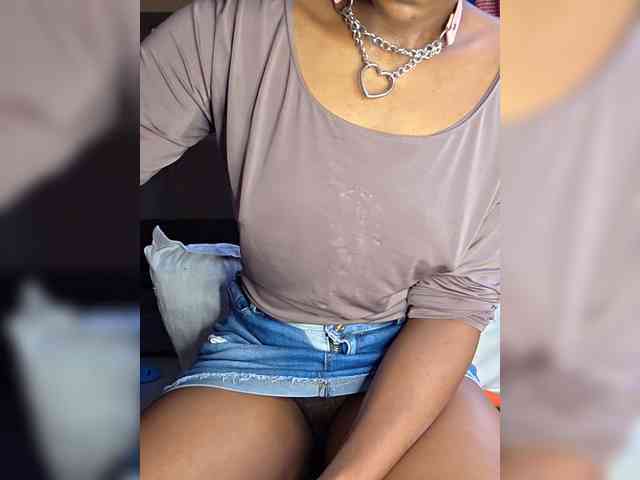 Petite-mpenzi webcam