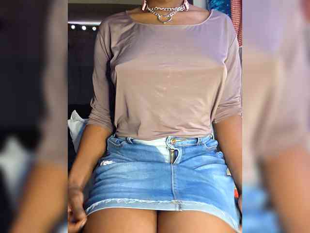 Petite-mpenzi webcam