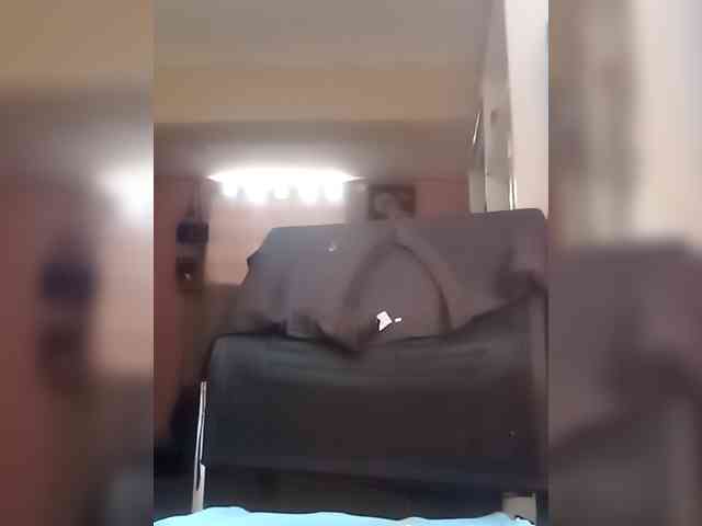 Petite-mpenzi webcam