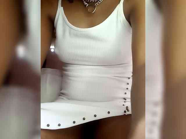 Petite-mpenzi webcam