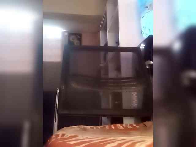Petite-mpenzi webcam