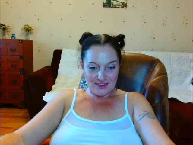 Alice3694 bongacams