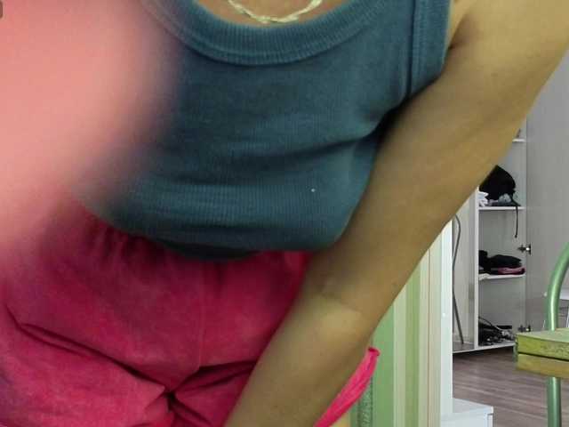 Alenaa live cam on BongaCams