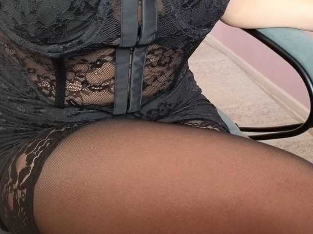 Alenaa, live now on BongaCams