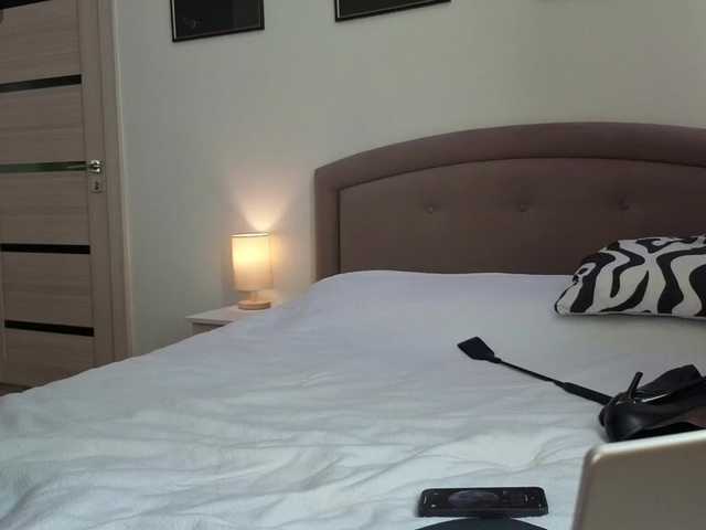 Alenaa live cam on BongaCams