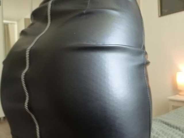 Alenaa mature live cam