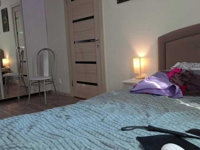 Alenaa live cam on BongaCams