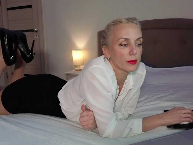 FemdomLadyMaria webcam