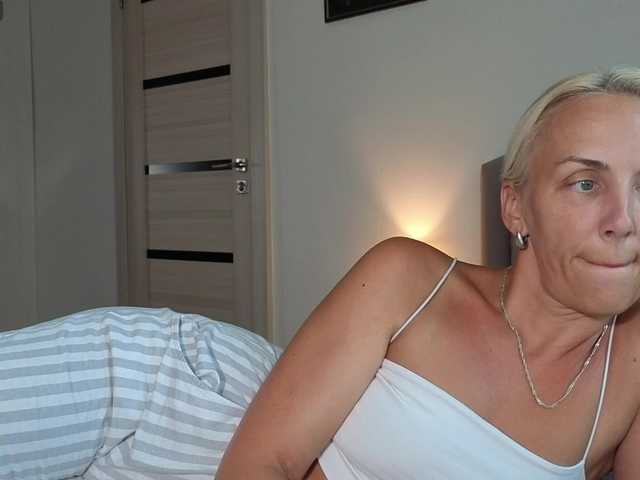 FemdomLadyMaria live webcam show