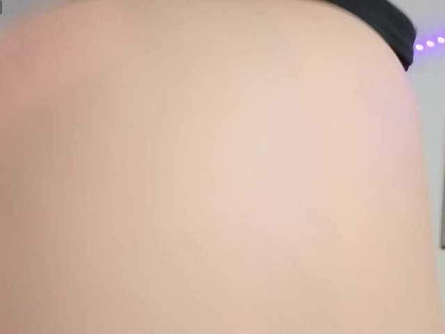 Alenaa live cam on BongaCams