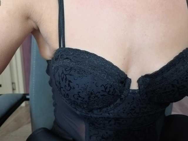 Alenaa live cam on BongaCams