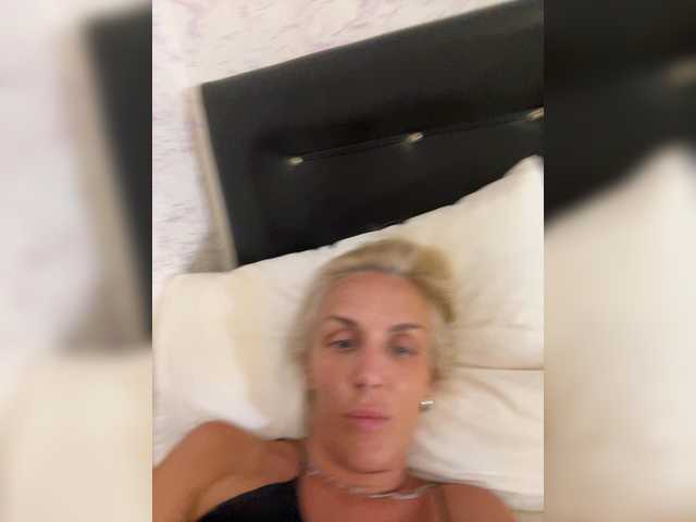 Alenaa live webcam show