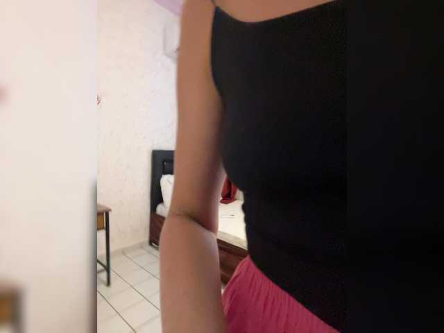 Alenaa live webcam show