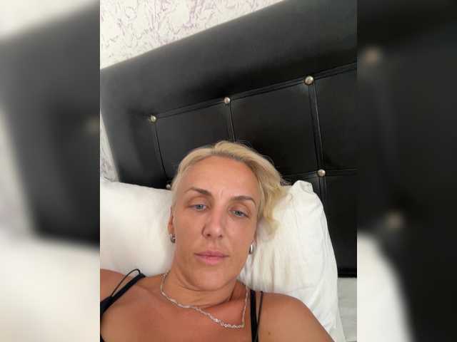 Alenaa live webcam show