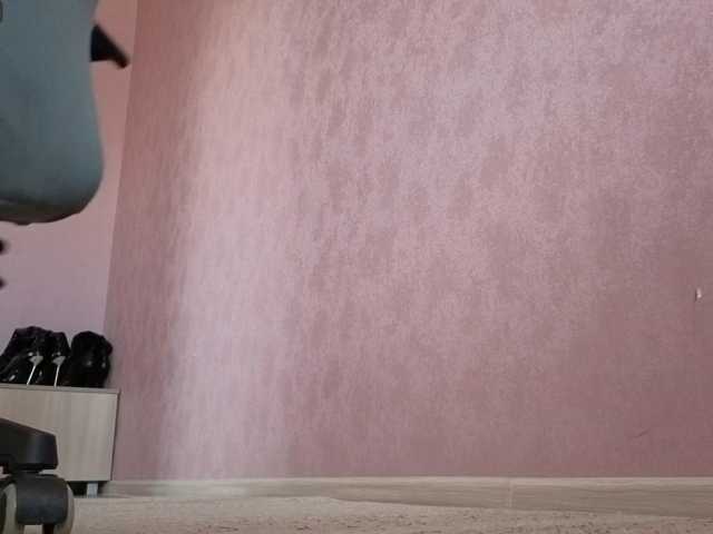 Alenaa live cam on BongaCams