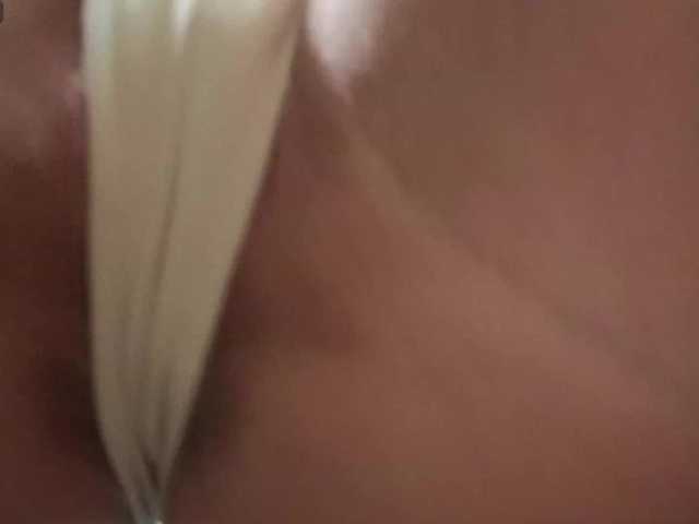 Alenaa live cam on BongaCams
