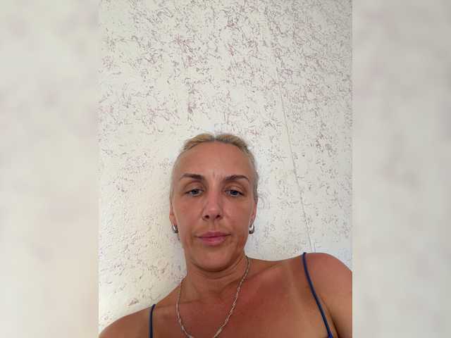 Alenaa live webcam show