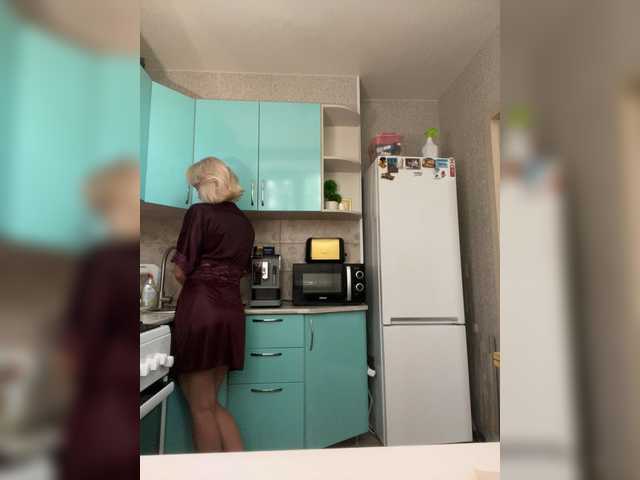 Alenaa live cam on BongaCams
