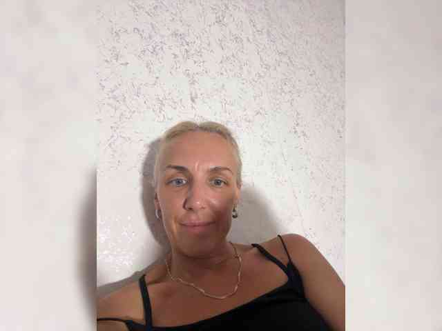 FemdomLadyMaria webcam