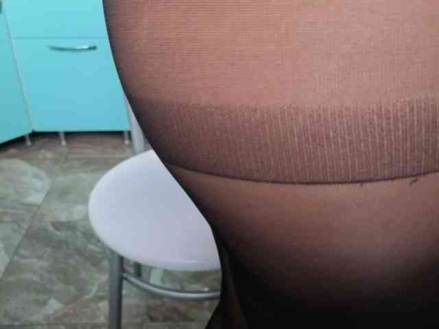 LadyMariaNylons webcam