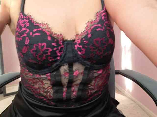 LadyMariaNylons webcam