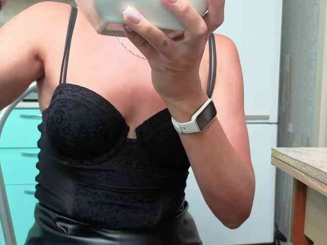 FemdomLadyMaria webcam