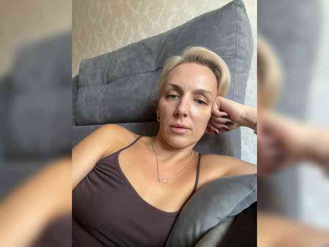 FemdomLadyMaria webcam