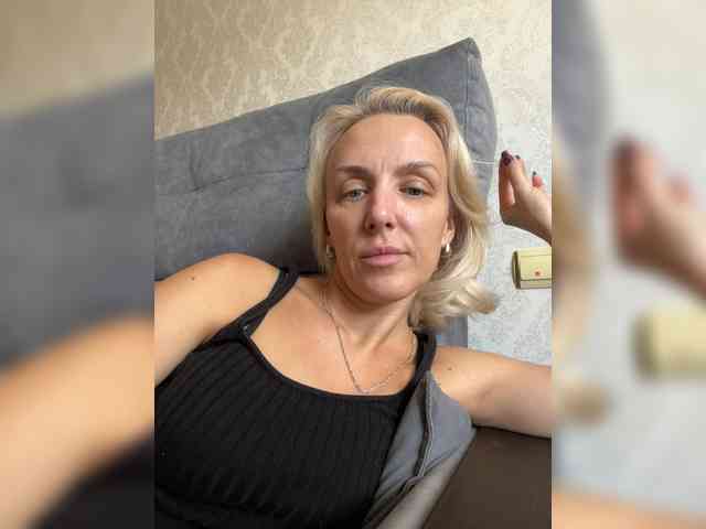 FemdomLadyMaria webcam