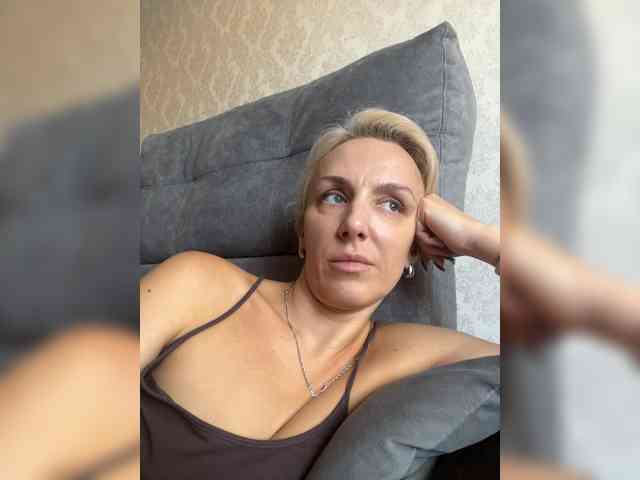 FemdomLadyMaria webcam