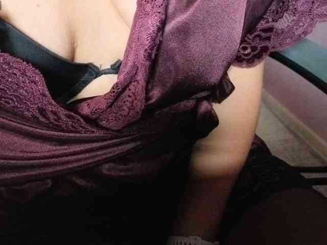 LadyMariaNylons webcam